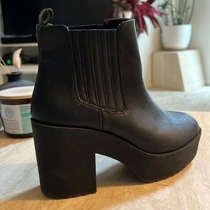 Forever 21 Faux Leather Platform Ankle Boots